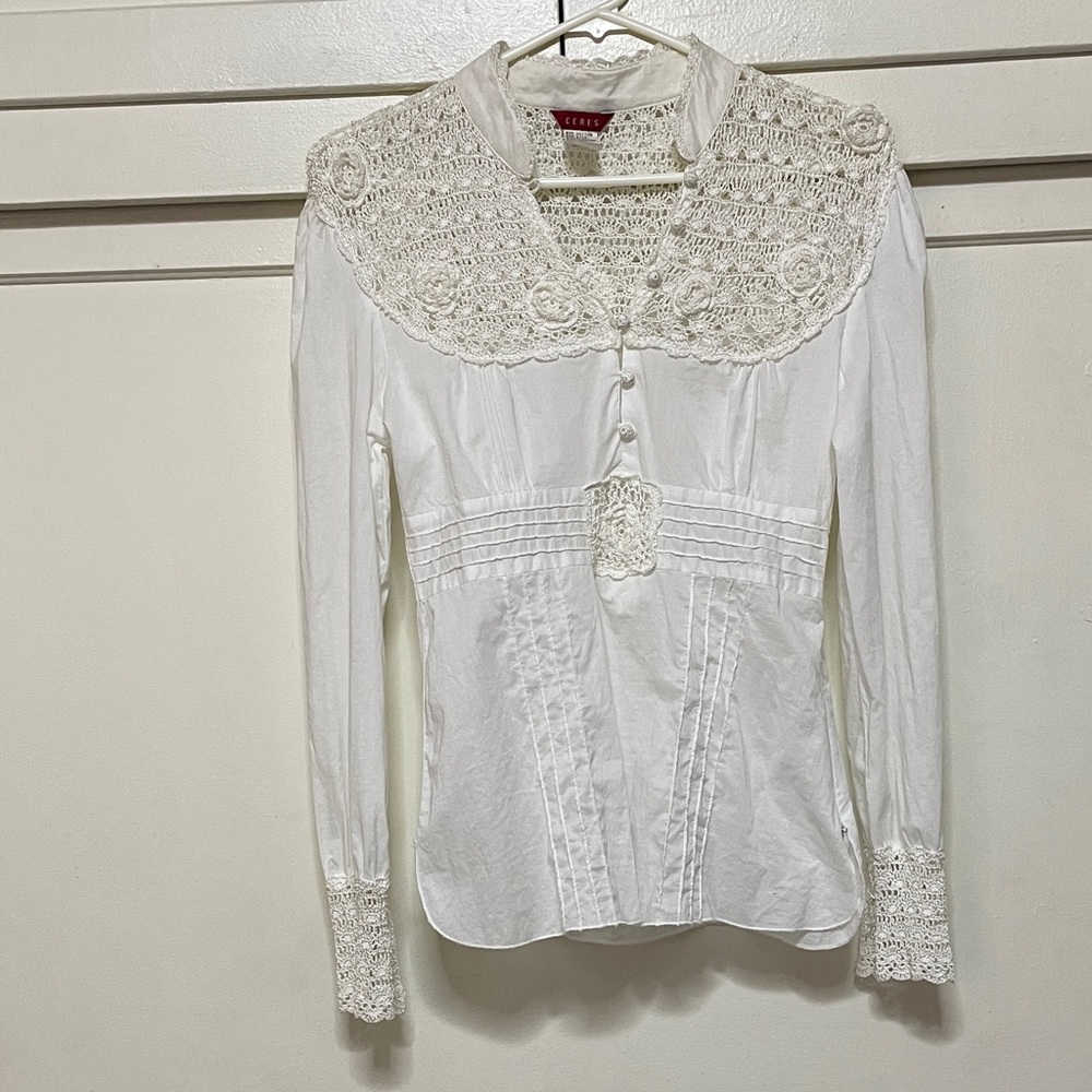 Ceres White Blouse with Crochet Roses